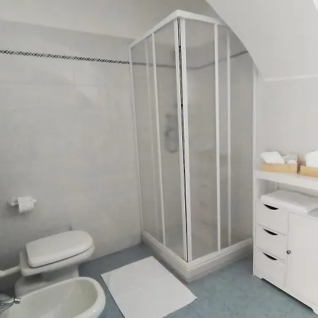 Dimora 5 Laghi -a Due Passi Dal Sirio إيفريا